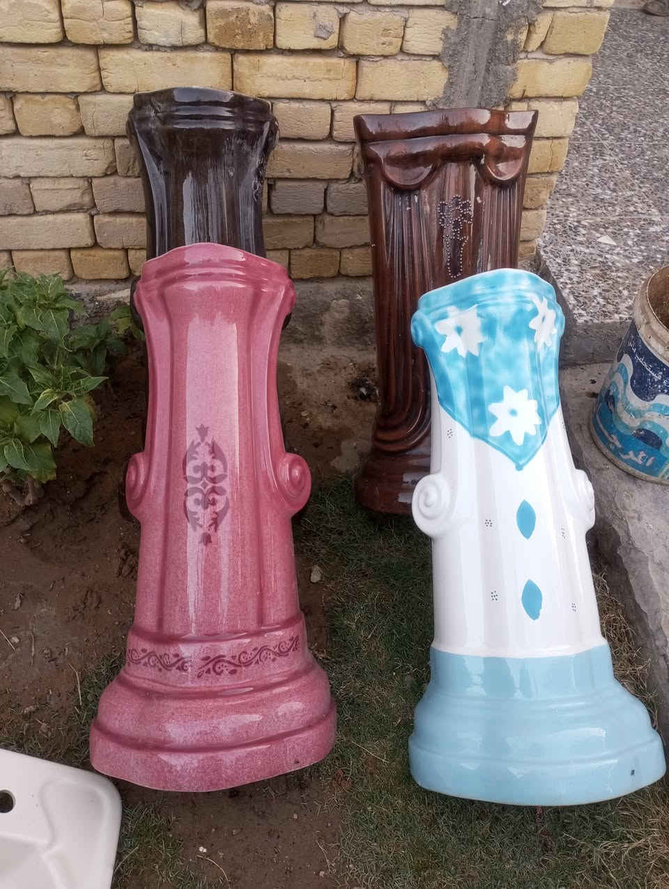السلام عليكم عندي هاي المغاسل البيع جديدات اكثرهن بس الجوه الحوض الفوك قليل البيع فلس ونص ***********
