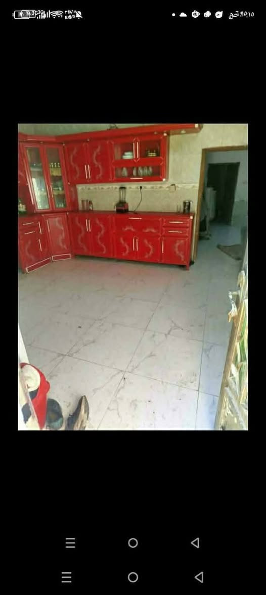 بيت للبيع حي الشهداء الثاني تقاطع المهدي 
٢٠٠ متر 
طابقين 
ط١/ براني مطبخ وهول و غرفتين و 3 حمامات وطارمه 

ط2/ غرفتين وحمام وهول 

السعر 135 وبي مجال 

الاستفسار *********** واتس
