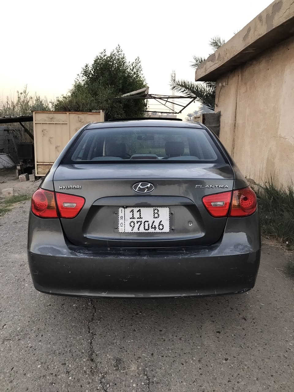 السلام عليكم هيونداي النترا 2008 رقم بغداد انگليزي بأسمي سنويه لحد 2029 هزه جديده السياره بيها اربع قطع صبغ اثر شخوط محرك 2000 دوش  تبريد شغال  تدفئه شغاله 
السياره تخم تاير جديد 4 ويل كب حجم 15 يدات نيكل فتحه سقف تحكم مري شاشه السيارة جاهزه من كلشي 
السعر 98 وبيها مجال بسيط 
للاستفسار الاتصال على الارقام التاليه 
كورك /***********
اسيا /***********
المكان المحموديه
