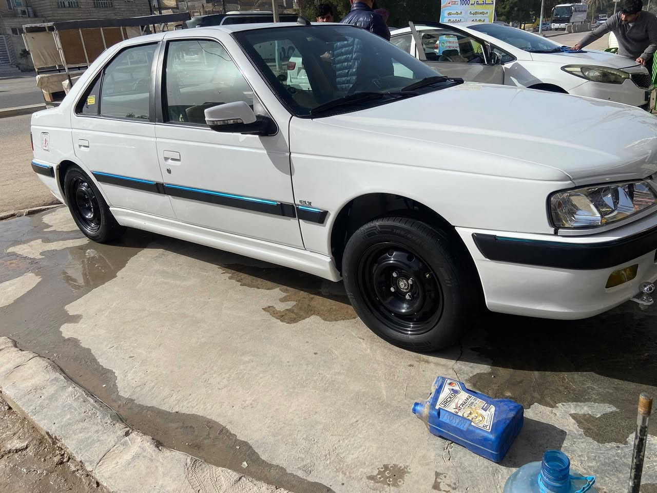 السلام عليكم للبيع فقط
_بيجو بارص موديل 2024 
_ رقم قادسية انكليزي مشروع وطني مداور ثاني يوم
_ سنوية لغاية 2029 
_منظومة غاز تنسة الاصراف تفول ب١٠ تمشيك ٥٠٠ كيلو
_ ماشية 61 الف 
_شاشة اصلية
_تحكم ستيرن
_كشن كهرباء 
_جاهزة من حدادية تبريد 🥶تاير السيارة ما بيه اي نقص
_عنوان كوفة سايدين ميثم التمار 
_جمبازية تنطي نمرة وتتوكل ما اتعبك 
_غير متواجد على الخاص 
#السعر_82 
***********
