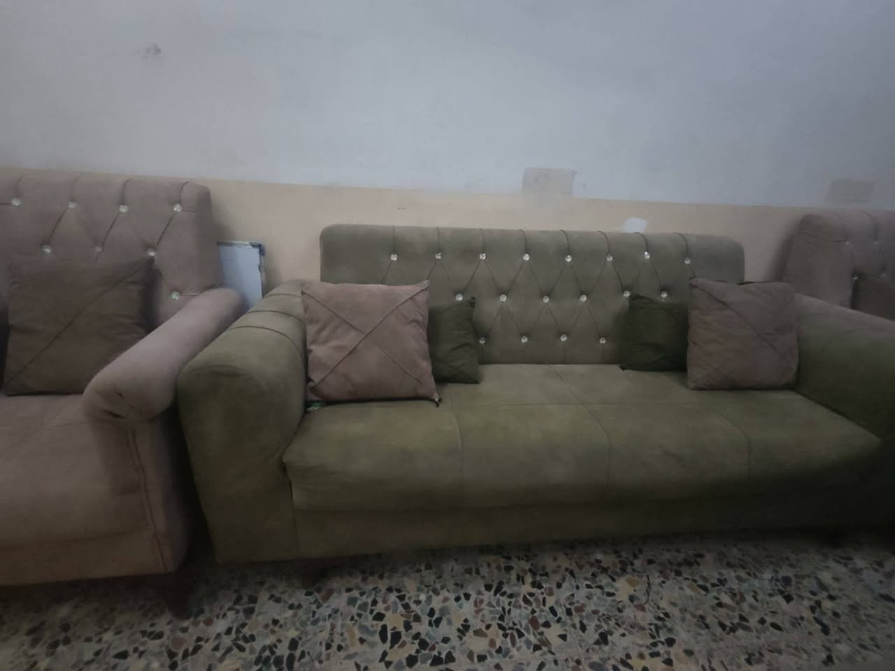 الاغراض ذولي للبيع الغسالة جديدة كلش مستخدمه كم مرة اريدها 375 سعر الجديدة 450
والتخم 250 
مكاني بغداد حي اور
***********
