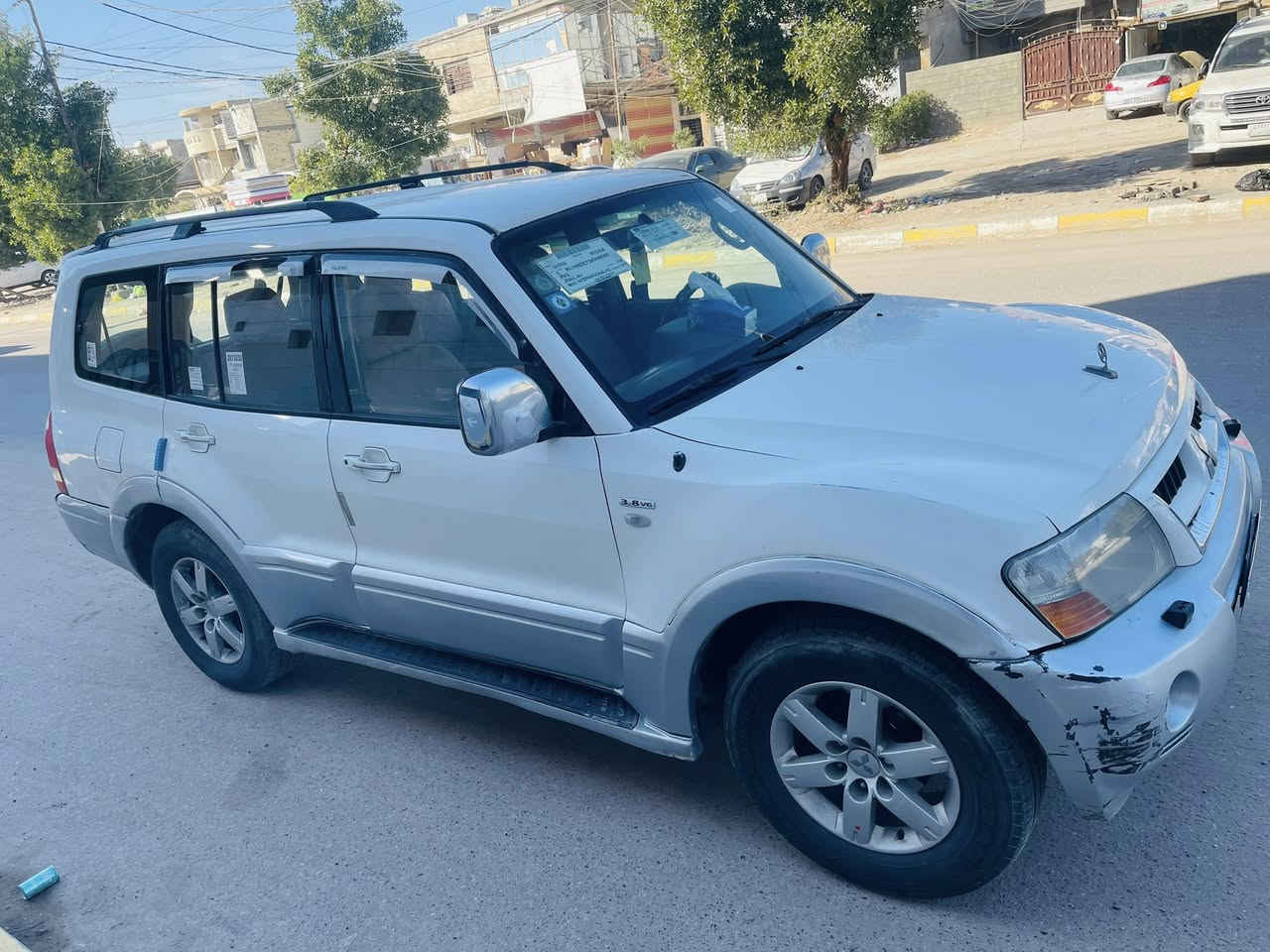 سلام عليكم 
باجيرو 2007 للبيع او مراوس 
بيه جاملغ عكس السايق صبغ فقط يعني قطّعه وحده صبغ فقط 
السياره ب اسمي مكينه 3.8 بيه لاستيك ولف. اعيد واكررر بيه لاستيك ولف  رايده ب88 وبيه مجال مكاني بغداد 
***********
