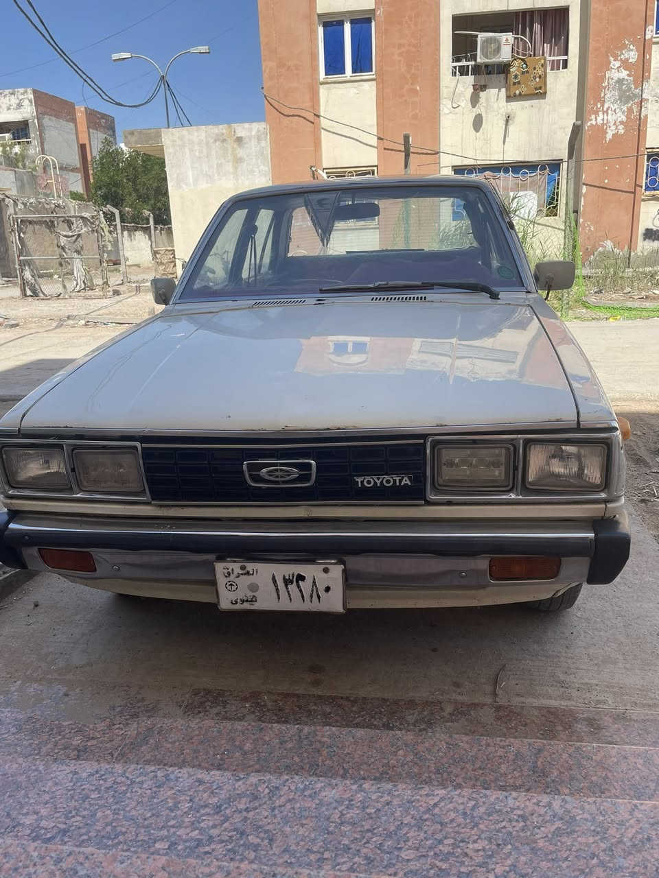 البيع كرونا 79                                                                راعيها بلعماره ومكان السياره في العماره مسمكره وجهاهزه للصبغ السعر 25 وبيها مجال جاهزه للصبغ للستفسار اتصل ***********
