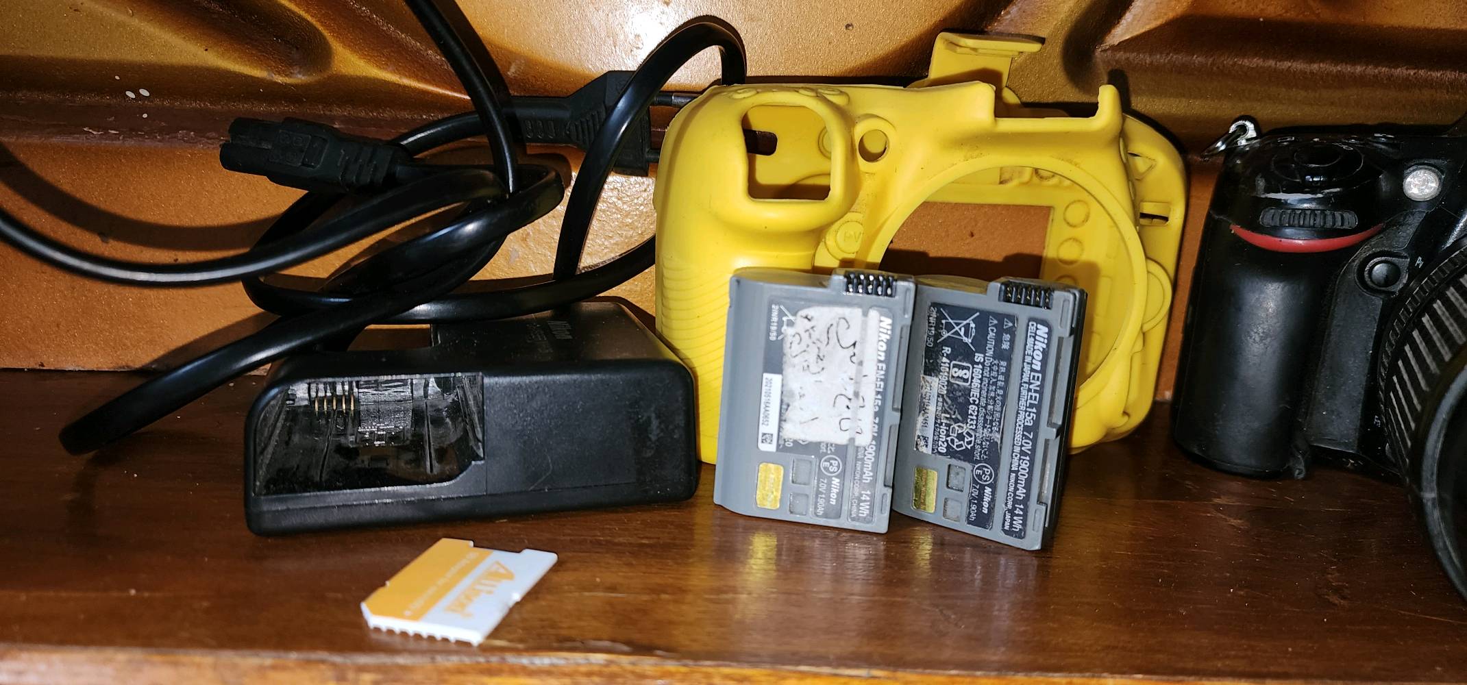 ميسان يوجد توصيل
كامرة نيكون 7200 مستعملة مستعجل ع بيع 