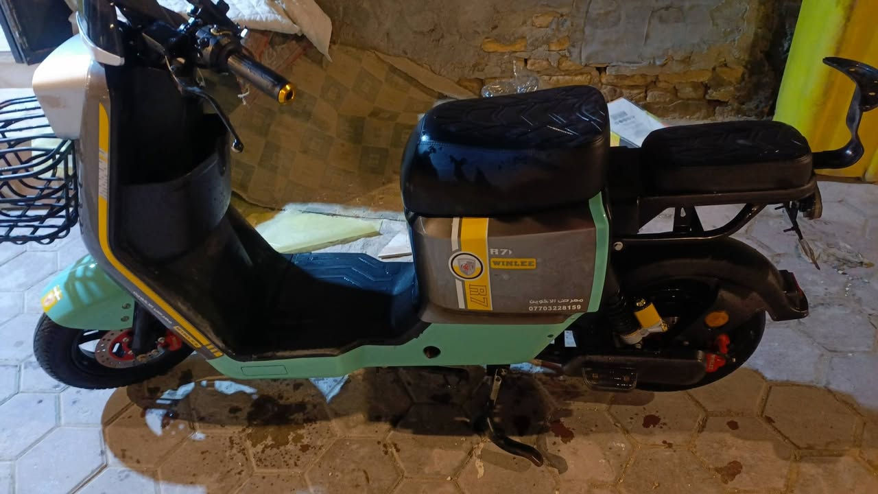 دراجه شحن جديده كليش
450 بيه مجال قليل رقم الموبايل 
(***********)
