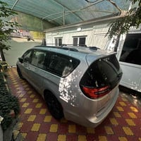 عندي كرايزلر بسفيكة 2023  السيارة لمتد s فول مواصفات  محرك 3600 V بنتس...