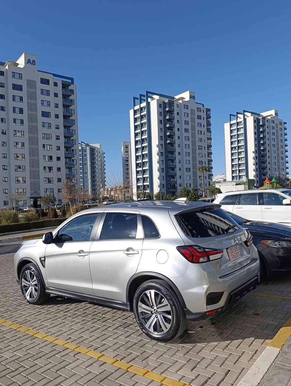 مستەر بۆشی ئاوتلاندەر سپۆڕت مواسەفات 2024 SE ئەمریکی
دەبڵ ئەکسل
ڕادار
جام کارەبا
شاشە 
ئاوێنە کارەبا
لایت لید
جام بیلاد ڕەش
6مایل ڕۆشتووە 
سەیارەکە زۆر پاک و جوانە بێ قرچ و قۆپە بەس بۆنیدی بۆیاخە بێ ناوگرتن بەبێ ئێرباگ جوانترین دەعمی هەیە سپێری شەریکەی دانەگێراوە ماشااللە سەیارەکە نمونەیە لە جوانی سۆنەرەکەیم دانەوە ڕەقەم کاتی تازە شکێندراوە 1 مانگ و 10 ڕۆژی تیا ماوە شوێنی سەیارەکە لە سلێمانیە
ژ.ت:***********
JA4ARUAU4RU013076
