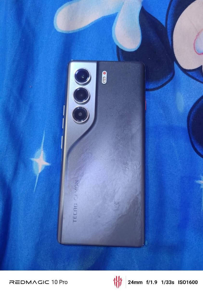 سلام عليكم كامون ٤٠برو 5g للبيع جاهز نضيف السعر ٢٢٥بي مجال الاستفسار  ***********
