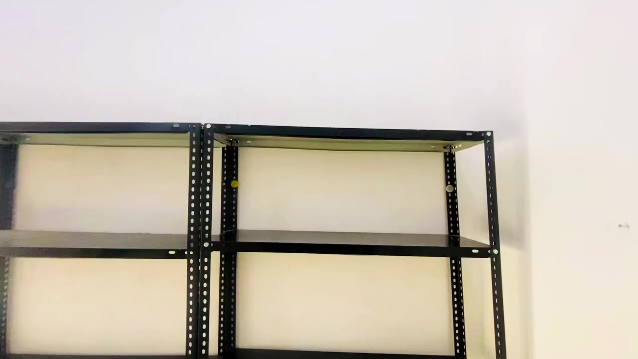 سلام عليكم رفوف حديد توني ماخذهن شوفت عينك 8قطع القطعه الواحده عرضه متره ارتفاع210

والميز خشب صاج هم توني اخذتهن سوا 

استفسار اتصال علئ الرقم:***********
