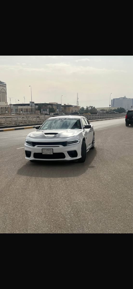 السلام عليكم: جارجر موديل 2019 للبيع 
رقم بغداد 
نوع السياره : RT فول ماعدا الفتحه 
صور الحادث بالمنشور
وعندي بيهة تقرير فحص 
—
المواصفات 
كشنات تدفئه وتبريد 
تدفئه وتبريد بالستيرن 
اوبشنات ومودات 
هيتر بالمرايه 
حساسات جانبيه 
حساسات خلفيه 
كاميرا خلفيه 
كشنات كهرباء 
وبعد بيها هواي مواصفات ماذكرهن
مكينه گير كفاله 
تبريد كفاله 
حداده حلوه 
السياره جاهزه مابيهة أي نقص ماعده كم ملاحظه بسيطه 
السعر : 165 وبيهة مجال 
مكاني البصره التنومه / 
رقم الهاتف / *********** البصرة, العراق
