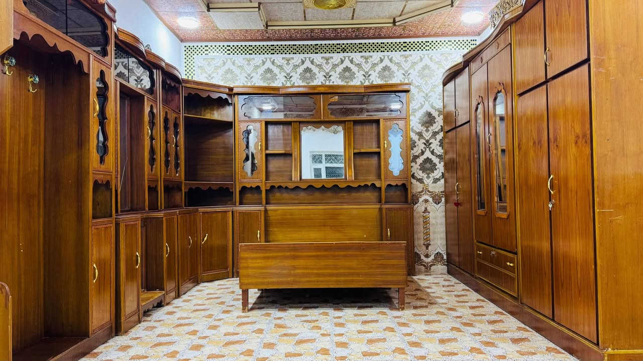 #عارض_خاص_شرط_جوة_السوك
يوجد غرفه نوم صاج عراقي اربعينيه قطعتين نضافه فول السعر مليون للاستفسار ***********
