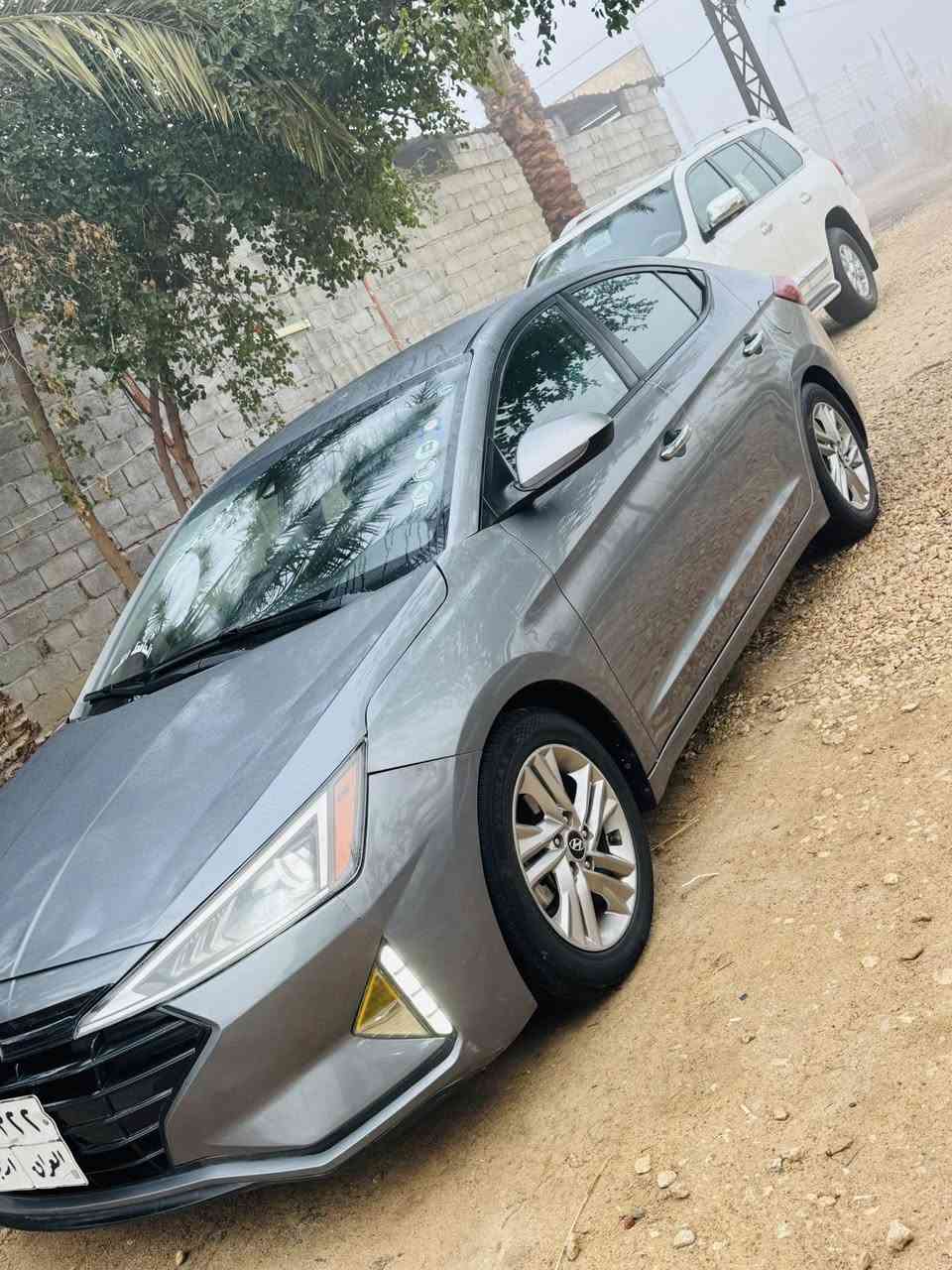 السلام عليكم
النترا 2019 امريكي 

السياره حادثها بنيد فقط وجاملغ وسونار موجود  

موصفات الالنترا النص فول 

ماشيه 100

الكير atm بلادي 

التبريد جديد 

منظومه زنون اصلي 

تخم تاير جديد 

اي نقص مابيهه السياره كامله 

رقم اربيل سنويه ماساقطه تحويل او وكاله مضمون 

مكان السياره كربلاء  

السعر 129$ وبيه مجال للشراي  

للاستفسار رقم الهاتف

***********
