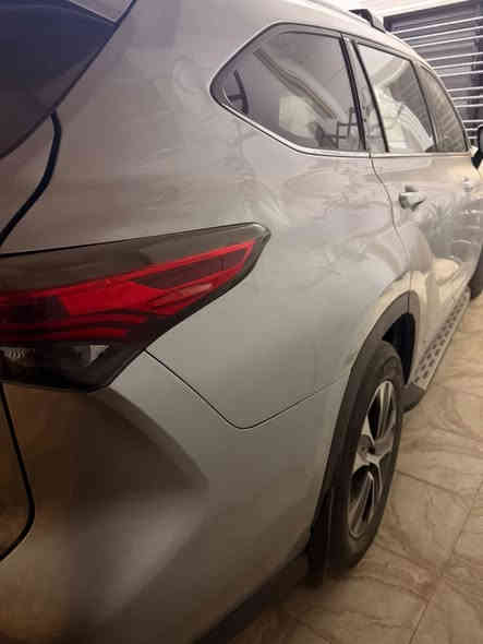 #للبيع_تويوتا_هايلاندر ٢٠٢٢
المحرك :•  ٦ سلندر
رقم اربيل مميز  
ماشيه ٤٠  الف كيلو 
المواصفات :•
بصمة تشغيل
 فتحه سقف 
دوسات كروم
صندوق كهرباء 
بردات خلفية 
شحن لاسلكي 
رادارات + تحديد مسار + قيادة ذاتية ++نقطه عمياء 
كراسي كهرباء + مقاعد امامية تدفئة + تبريد+كرسي خزن 
ستيرن
فتحه سقف 
مقاعد خلفية منفصل  جلد لون رصاصي  vip
كشنات كهربائي 
الضرر كلش بسيط بالجاملغ الخلفي بدون ايبراك وبدون دواخل 
كله ابلاد
السعر ٣٣٠ ***********
