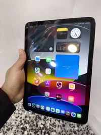 للبيع ايباد 11 ذاكرة 256 مشحون 7 مرات بعده بالضمان السعر 550 بي مجال ب...