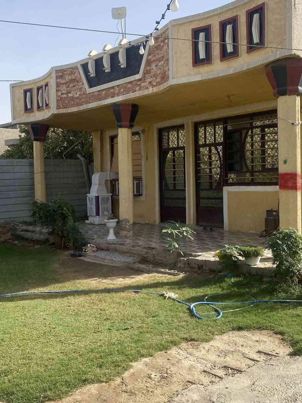 بيت في منطقة العدوانيه المساحه الكليه  ٤٢٠ متر واجه اكثر من ١٣ متر
غرفتين نوم ٥ب ٤
صاله ٥ب٤
مطبخ وحمامات البيت كمل ٢٠١٩
قرب جامع الحميد 

***********
