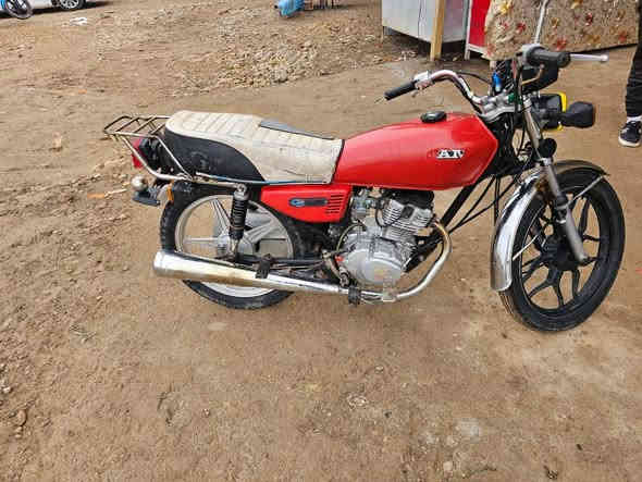 سلام عليكم سونك للبيع موديل 25  دراجه خير من الله  كامله كهربائيات كلها شغاله مكان  الكوت البتار  سعر 450اوبيها مجال ***********
