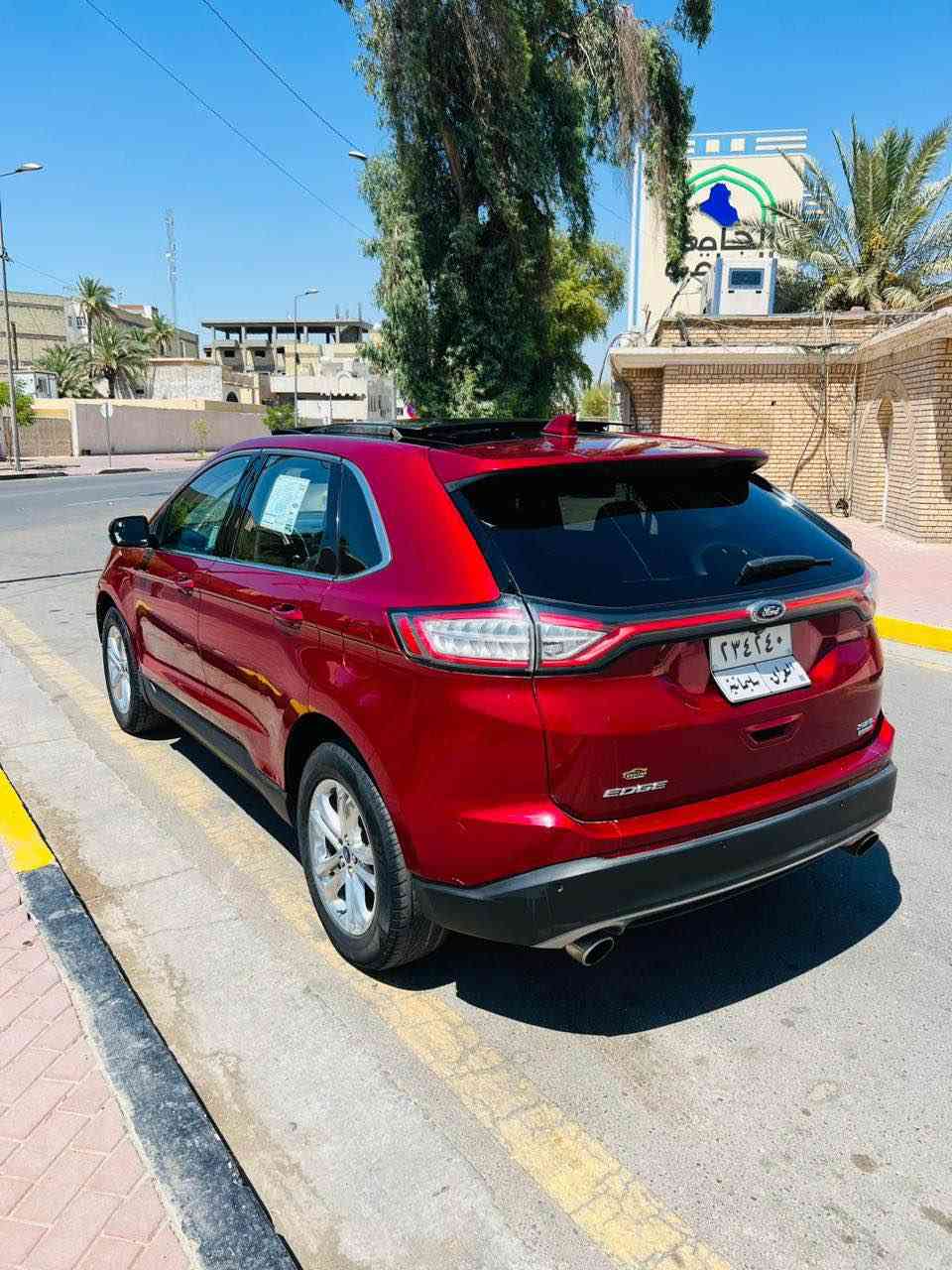 السلام عليكم 
فورد ايدج 
موديل 2016 
وارد امريكي 
محرك 4 سلندر توربو 
فول فئه SEL 1/1 
صبغ جاملغ وباب فقط بجم كبس جميع الايرباكات سليمه 
مكانها بغداد الاعظميه 
رقم سليمانيه الجديد محول جديد بسمي تحويل او وكاله 
سعرها 135 ورقه وبي مجال للشراي *********** بغداد, العراق
