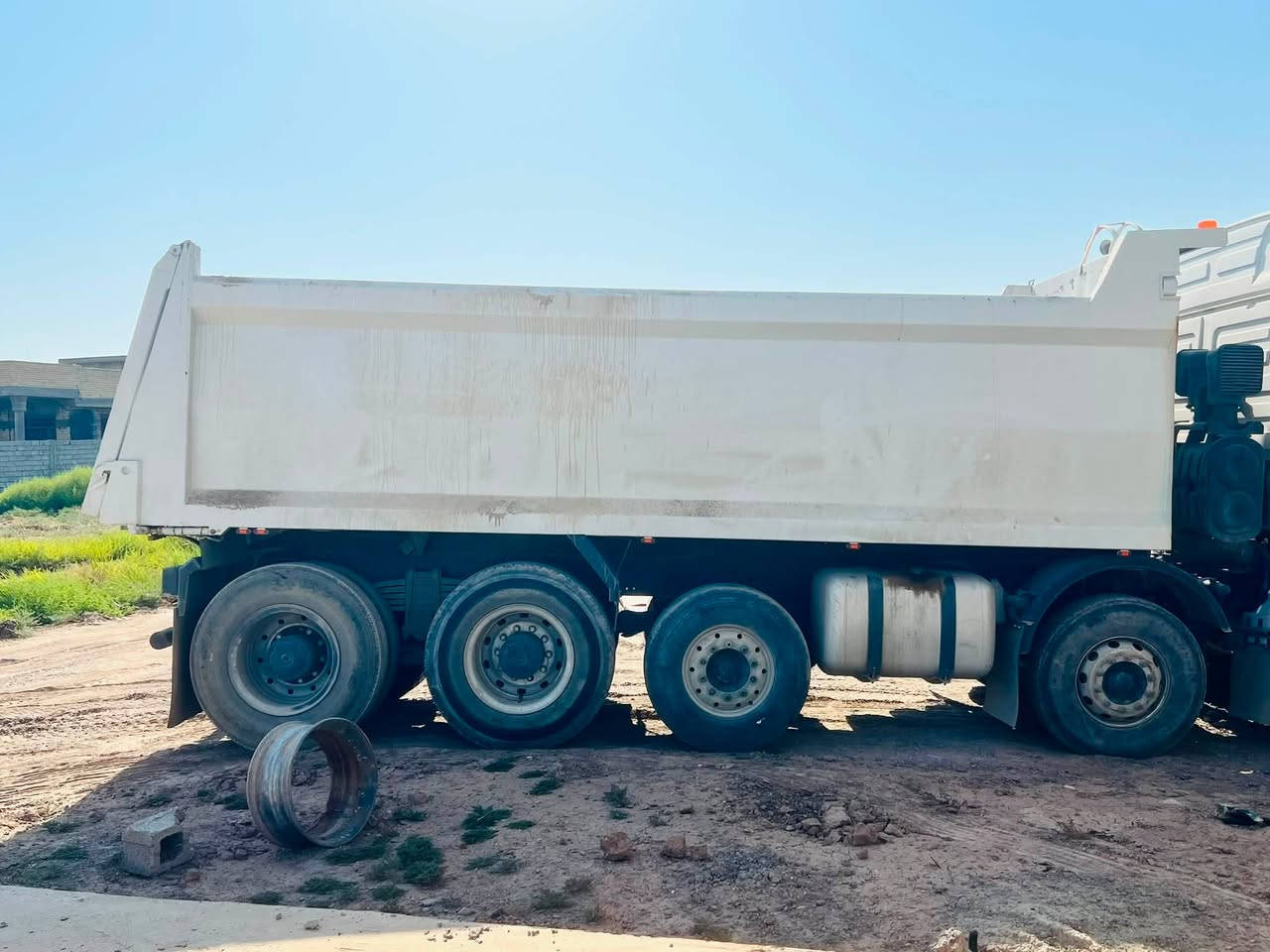 البيع بدي الماني هيڤة ذرعة 21 
طولة 660 العنوان بغداد التاجي بدي نضيف حيل 
***********
***********

