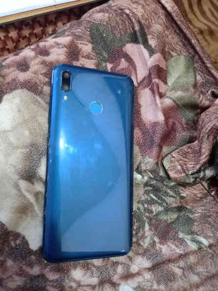 هواوي واي 9 عادي ذاكره 128 الجهاز نضيف وشرط اي خلل مابي فقط مفتوح مبدل جامه السعر 65 مكاني موصل الايمن ***********
