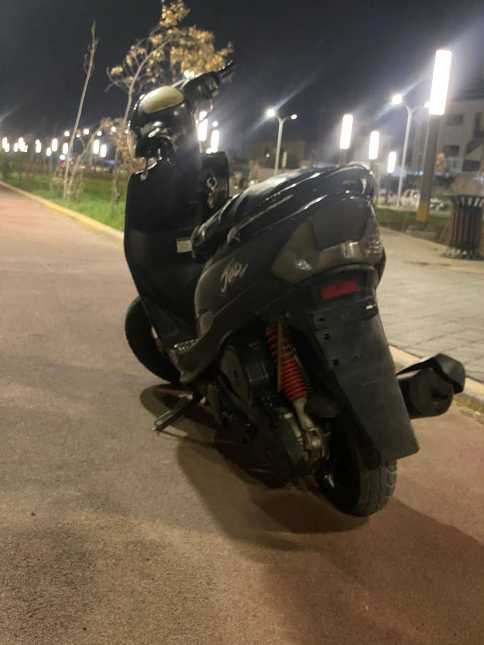 السلام عليكم ماكس عدلة مبدل بوشه وبستم وشرط شغل على البلاد  كفالة عامة دراجة على حيلة مختمة كهرباياتة كلة شغالة سلف شغال هندر شغال السعر 600وبيه مجال عنواني شط العرب الجزيرة الفيروزية رقم ***********
