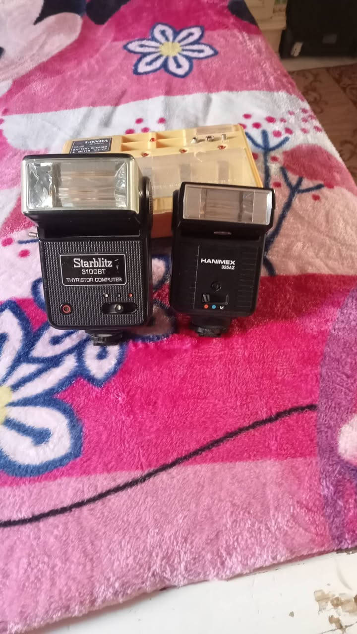 متوفر لدى كاميرات تصوير.. وشواحن نيكل كاديوم..2حامل شمسيه الاستوديو... فلاشات..حامل كاميرا


**إذا كنت صاحب هذا الإعلان وتريد حذفه لأي سبب، رجاءا أرسل رسالة إلى الدعم الفني**