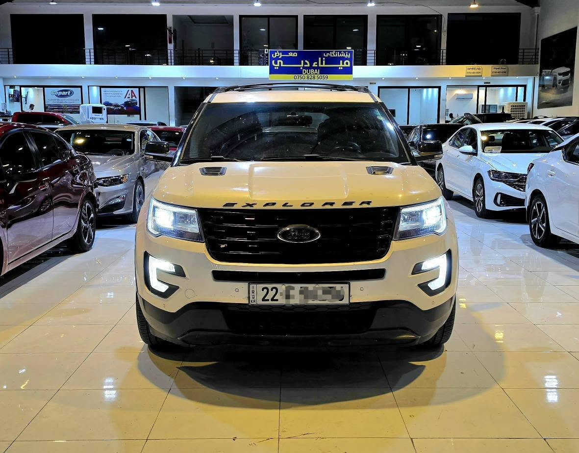 Ford Explorer فورد اكسبلورر 
موديل 2017
ماشي 45 الف ميل حقيقي فقط! 
حادثها بنيت فقط 
راديترات، بوابات، حساسات بلادي
السيارة بدون ملاحظة
بدون تعديلات، شخوط، رصعات 
مواصفات Sport
اعلا فئة 1/1
محرك جبار 3.5 V6 twin turbo 
اي مواصفات صنعتها فورد بهاي بالسيارة بصمتين بلادي موجودة 
تحويل و غرامات بشرط
مرقم اربيل و جاهز
السيارة عليها رقم مميز وجميل
سعر كلش مناسب مقارنة بالسيارة 
للسعر تفضل عالخاص
***********
واتساب، فايبر، كورك، متوفر. أربيل, العراق
