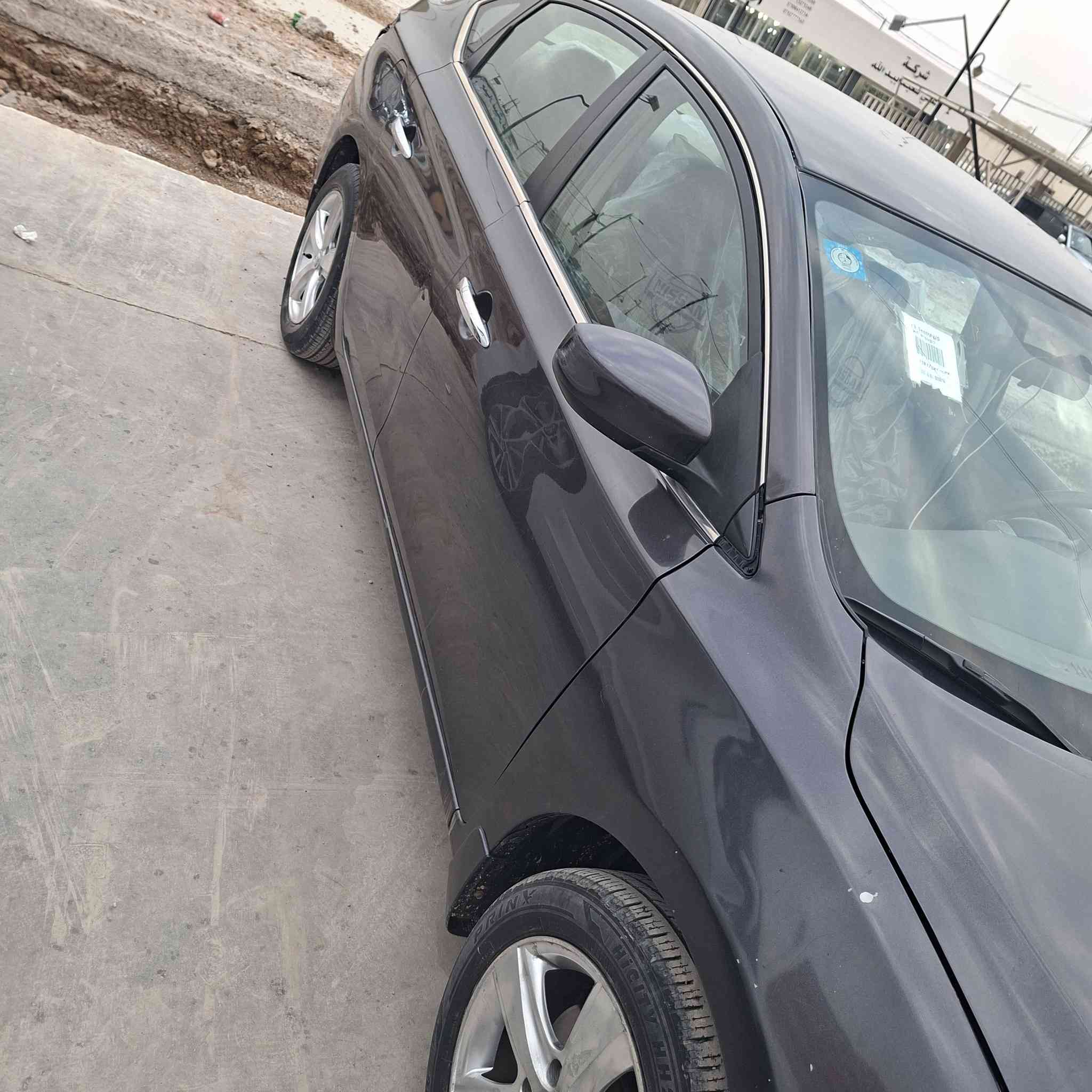 السلام عليكم نيسان سنترا للبيع موديل ٢٠١٣ رقم واسط سيارة مامتعوبة ماشية ٨٠الف مكان سيارة الكوت 
السعر ٨٨وبيهة مجال
*********** واتساب
