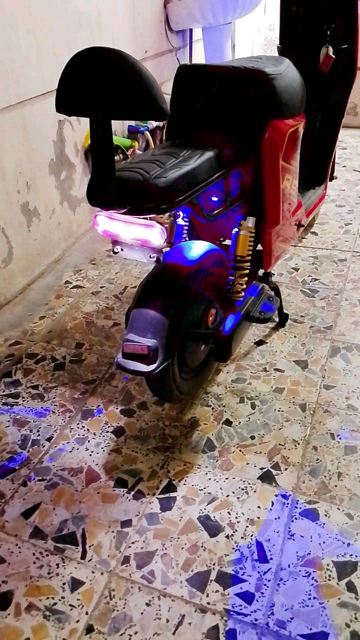 سلام عليكم دراجه قبل شهر خذته فول موصفات لايت عالي ناصي زنون نضام بلوتوث وRرجوع سعر 600وبيه مجال مدينه الصدر واتساب ***********