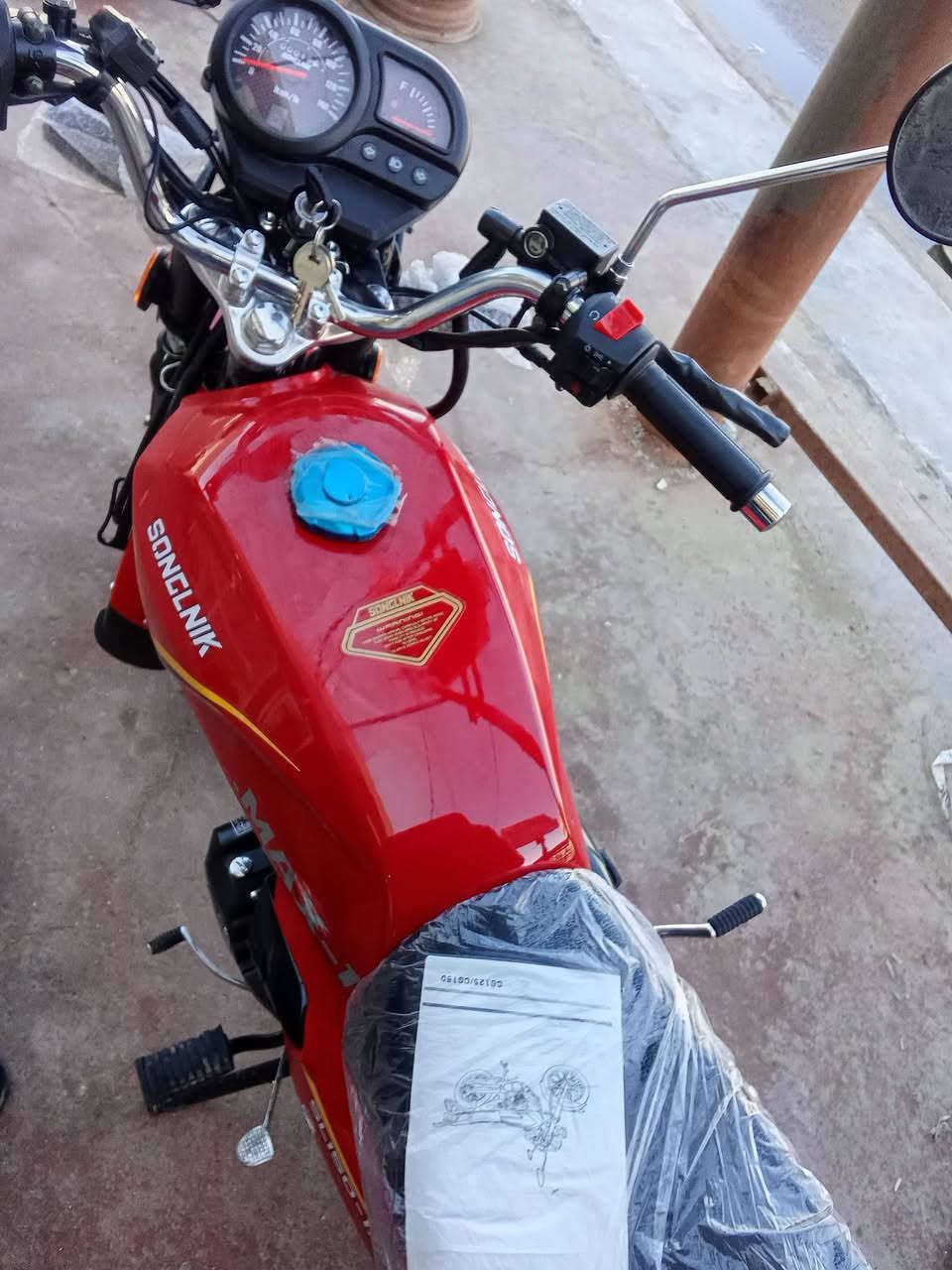 سلام عليكم دراجة موديل 26جديدة من عدة الصندوك أوراق كاملة السعر مليون 50 بيهة بكاني  بغداد شعب ***********
