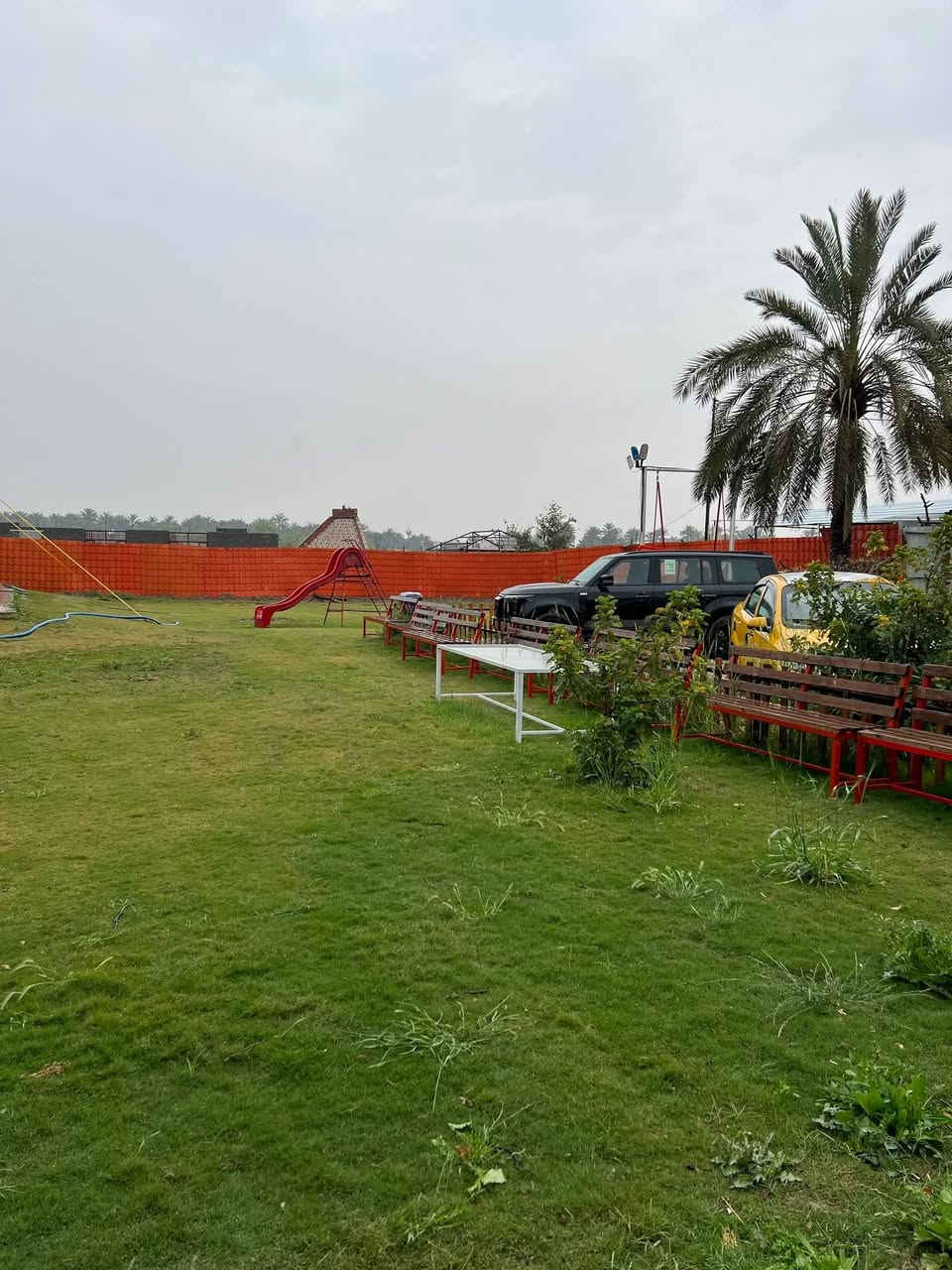 🌴 للبيع — مزرعة المصطفى 🌴

فرصة مميزة للسكن أو الاستثمار في موقع هادئ على نهر دجله 

📍 الموقع: الصويرة / جويميسة قرب مجسر الصويرة
تبعد عن نهر دجلة حوالي 40 متر فقط

🔹 التفاصيل: ▪️ عقد 117 بستنة مكاتبة مع تصديق كاتب عدل
▪️ المساحة: نصف دونم
▪️ المزرعة مسيّجة بالكامل
▪️ دار استراحة متكاملة:
المزرعه مسيجه بل كامل 
غرفتين
صالة
مطبخ
صحيات

 مسبح متكامل بحجم كبير
 محمية دجاج كويتي عدد 100
 كرفان مستقل للحارس
☀️ منظومة طاقة شمسية أصلية 30 أمبير (ليلي ونهاري) بقيمة 11 مليون
💧 بئر ارتوازي متوفر
🛋️ المزرعة مؤثثة بالكامل وجاهزة للسكن أو الاستثمار

مزرعة متعوب عليها من كل النواحي وجاهزة بدون أي نقص ✨
المزرعه حالين تئأجر ووارد خير من الله 
📞 للاستفسار: أبو مصطفى
***********
