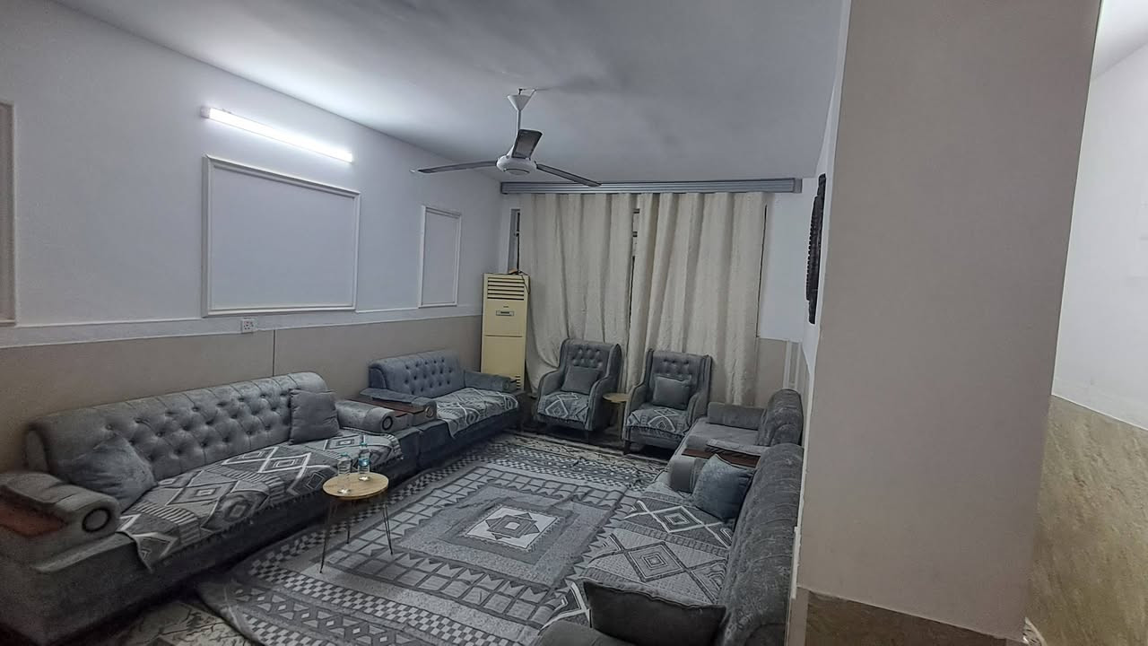 السلام عليكم
بيت للبيع ١٠٠م السكلات منطقة ١٤ مقابل مدرسة الشهد 
البيت مطلوب لمصرف الرافدين الاستفسار ع رقم *********** ممتواجد ع نت
