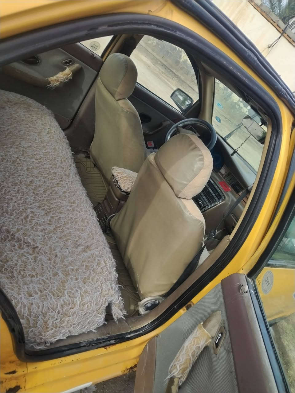 سلام عليكم سمند 2011 مكنيه وكير خير من الله سياره كهربائيات شغاله من طول لطول بدون راعي ابيع كوم حديد حدايه أمامي نص عمر مكان ناصريه مركز *********** سعر مليونين
