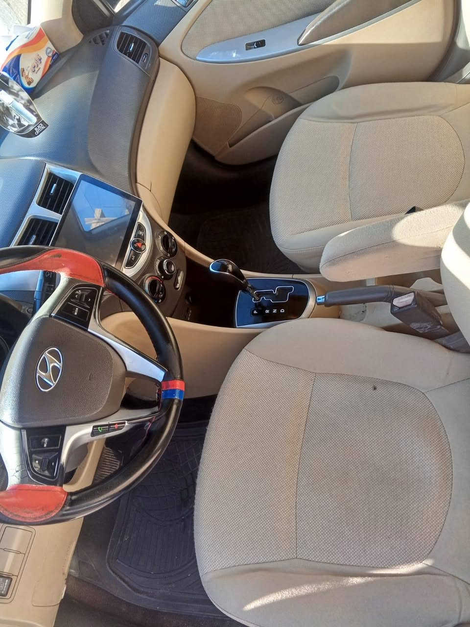 السلام عليكم للبيع اكسنت موديل 11 خليجي ابلو فول مواصفات فتحه خمس تجاوي اشاير بل مري تحكم استيرن اربع دسك ويل كب خمسه السياره جاهزه محرك 1600 دوش بسمي تحويل مباشر السعر 88 بيه مجال بسيط جداً الاتصال *********** مكاني بغداد حي العامل بغداد, العراق
