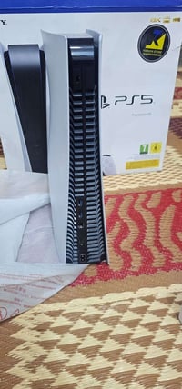 بلي٥ • ذاكرة ٨٢٥ • نسخة أوروبية