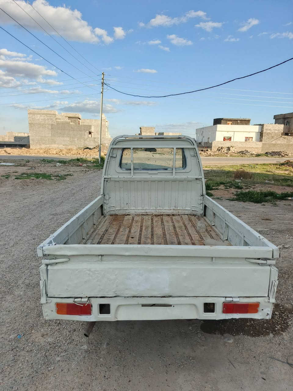 2007 اوراق شاصي معمر كهربائيات جديده تخم تاير 15 ومجال مكانها بلد والاسحاقي اتصل ***********
