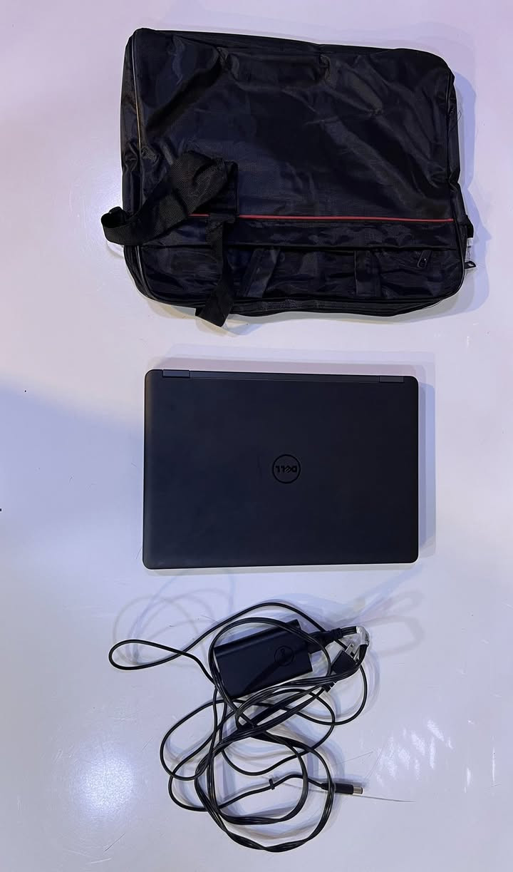 للبيع السعر ( 235ألف )
كوراي 5 جيل الخامس 5 

ذاكرة SSD 265GB

رام 8 RAM

كرت شاشة خارجي 2GB نفديا

البطارية من 1 ساعة الى 2ساعتين 

شاشة لمس 

كيبورد ضوئي 

منافذ USB 2

منفذ SD

تنفتح 180 درجة 

ملاحقات ( شاحنة الاصلية + حقيبة )


**إذا كنت صاحب هذا الإعلان وتريد حذفه لأي سبب، رجاءا أرسل رسالة إلى الدعم الفني**