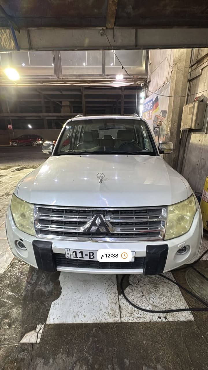 للبيع باجيرو 2009
مكاني بغداد زيونة 
***********
130 ورقة وبيها مجال بسيط 
بدون صبغ وضربة مكينة شوية

