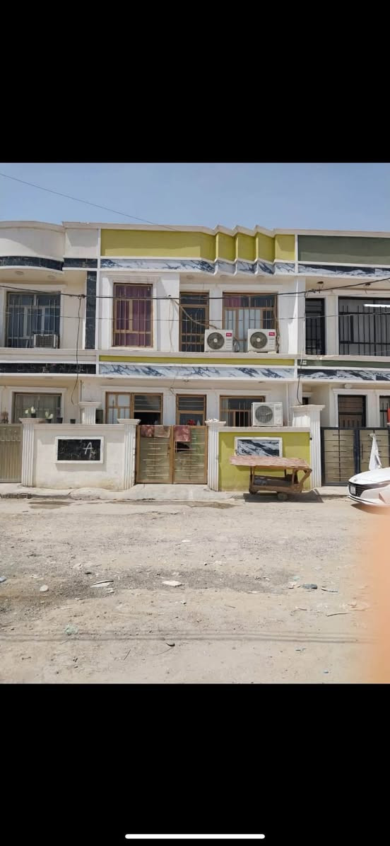 سلام عليكم بيت لبيع رواد 55 متر طابو زراعي سند 25  سعر70 وبه مجال ***********
