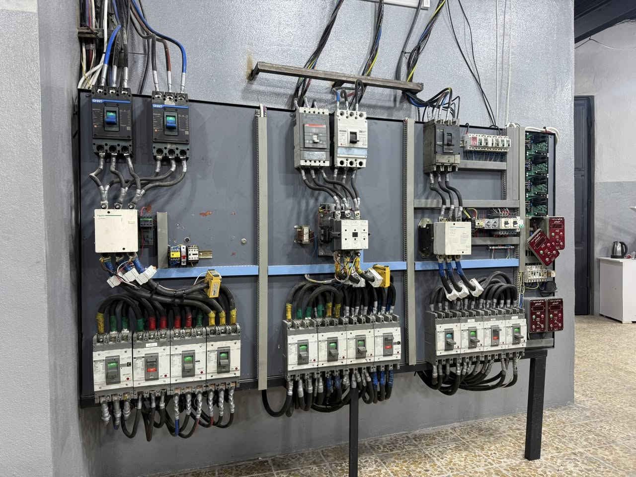 سلام عليكم ورحمة الله وبركاته 

موقع للبيع في موصل منطقة قوسيات 
موقع كامل متكامل  مابيه اي نقص الحمل 1600امبير قابل للزيادة نظام بوردات خارجيه 
مع اربع محركات 100% نظافه مع كرت كاز ….الموقع كاتم 🔇 ….وتبريد مبردات عاصفة عدد 2مع حوض تبريد كما موضح بصورة 
الاستفسار و التواصل عن الموقع الاتصال ‬على الارقام٠‬ 

‭📱٠٧٧٤ ٠٩٢ ٠٩٥١‬

📱‭٠٧٥١ ٠٢٧ ١١٢٦‬
