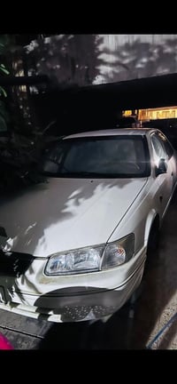 كامري ٢٠٠١ وكالة سردار ، ماشية ٩/٥٧٠ تسعتالاف وخمسمية وسبعين  رقم رباع...