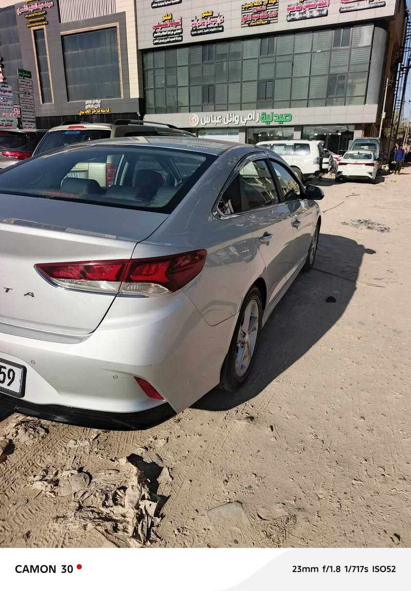 سوناتا موديل ٢٢ سياره جديده تبريد ثلج كوري بانزين فقط مكينه وكيد جدد سايد بريك بصمه كشنات كهرباء تبريد كشنات تحديد مسار سياره مكفوله من صبخ بيه بارد قليل بجاملغ المامي والباب الوره هم بارد بس مابينات  رقم بابل تحويل مباشر مكينه ٢٠٠ دوش مامفتوحه عله وضع شركه وبيه موصفات هواي بعد معروفه الد أمامي ولد خلفي ماشيه ٨٠ ألف حقيقي أريد مراوس بسوناتا  ١٤ أو ١٥ مكاني بابل الحمزه الغربي وتساب(***********) ***********
