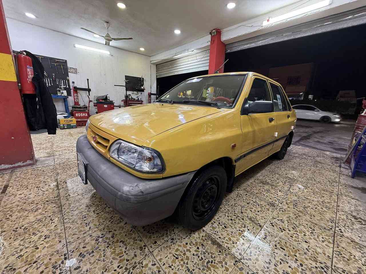 سايبا 2012سياره مكفوله من الضربه وتبديل فقط هلالات وذيوله معمره الباقي مكفول كير ومكينه مكفولات كهربائيات كلها شغاله تبريد شغال تخم تاير بيها درامشفت يطكطك الباقي جاهز باتريها جديد مكانها بغداد الحريه معروضه ب 29وبيها مجال قليل ***********
