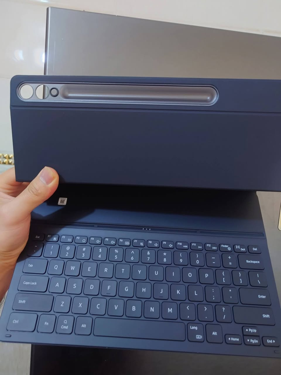 Tab s9 /tab s10 plusكيبورد اصلي من سامسونغ
بالسوك دينباع ب250
السعر فقط 90 الف
توصيل موجود


**إذا كنت صاحب هذا الإعلان وتريد حذفه لأي سبب، رجاءا أرسل رسالة إلى الدعم الفني**