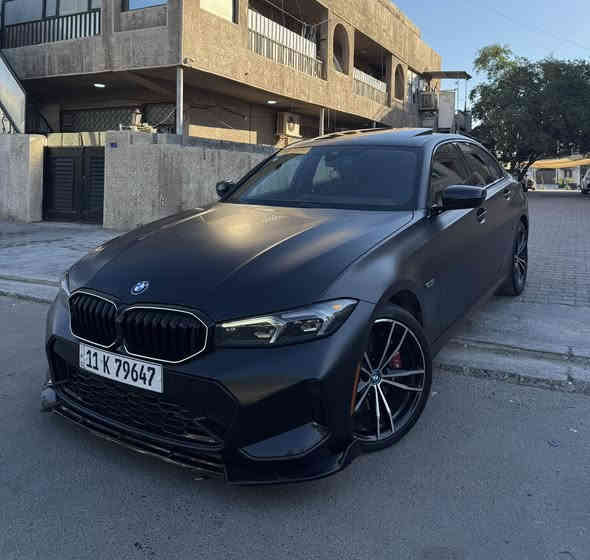السلام عليكم . 
للبيع : Bmw 330e 2023 M Package . 
السيارة ٣ انظمة قياده ( بانزين ، هايبرد ، كهرباء )
تو ويل خلفي 
الضرر : السياره اخت الكلييين ، مكفوله من ( الايرباك ، اللغود ، الشواصي ، الدواخل ) 
فقط شبر حافة البنيد صبغ اثر طخه بسيطه 
حتى الدعاميات مال سياره بلاديه بدون تبديل 
السياره ماشيه : 28,000 
السياره ام باكج بلادي من الشركه يعني مو كت تبديل . 
عليهه تغـليف افلام الحمايه ( PPF ) مات 
ضمان ١٠ سنوات بالسياره من ناحية ضرر او صيانه . 
السياره عليهه لحية اماميه M 
دفيوزر خلفي مبدل بالكامل M 
ستيرن شفتات M 
كاربون فايبر ستيرن 
ستيرن كنتارا مال M 
السياره فول مواصفات للاخير . 
رادار امامي خلفي 
حساسات امامي خلفي ومحيطي 
نقاط عمياء 
توقف ذاتي ذكي 
سلايد روف 
كراسي خزن ميموري 
سلايد روف 
وبعد بيهه خير من الله 
، بالاضافه الى السياره صفررر مسججج 
مكان السياره / المنصور - الداوودي 
سعر : 345$ وبيها مجال 
رقم / ***********
