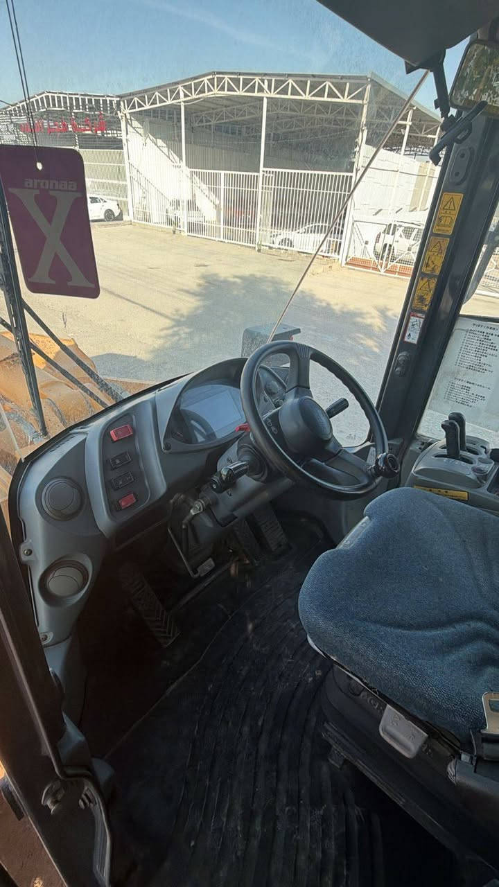 السلام عليكم
شفل للبيع حجم ٨٠ موديل ٢٠١٨ على وضع الشركه رقم واسط مكانه النجف الاشراف للستفسار على رقم *********** /***********
