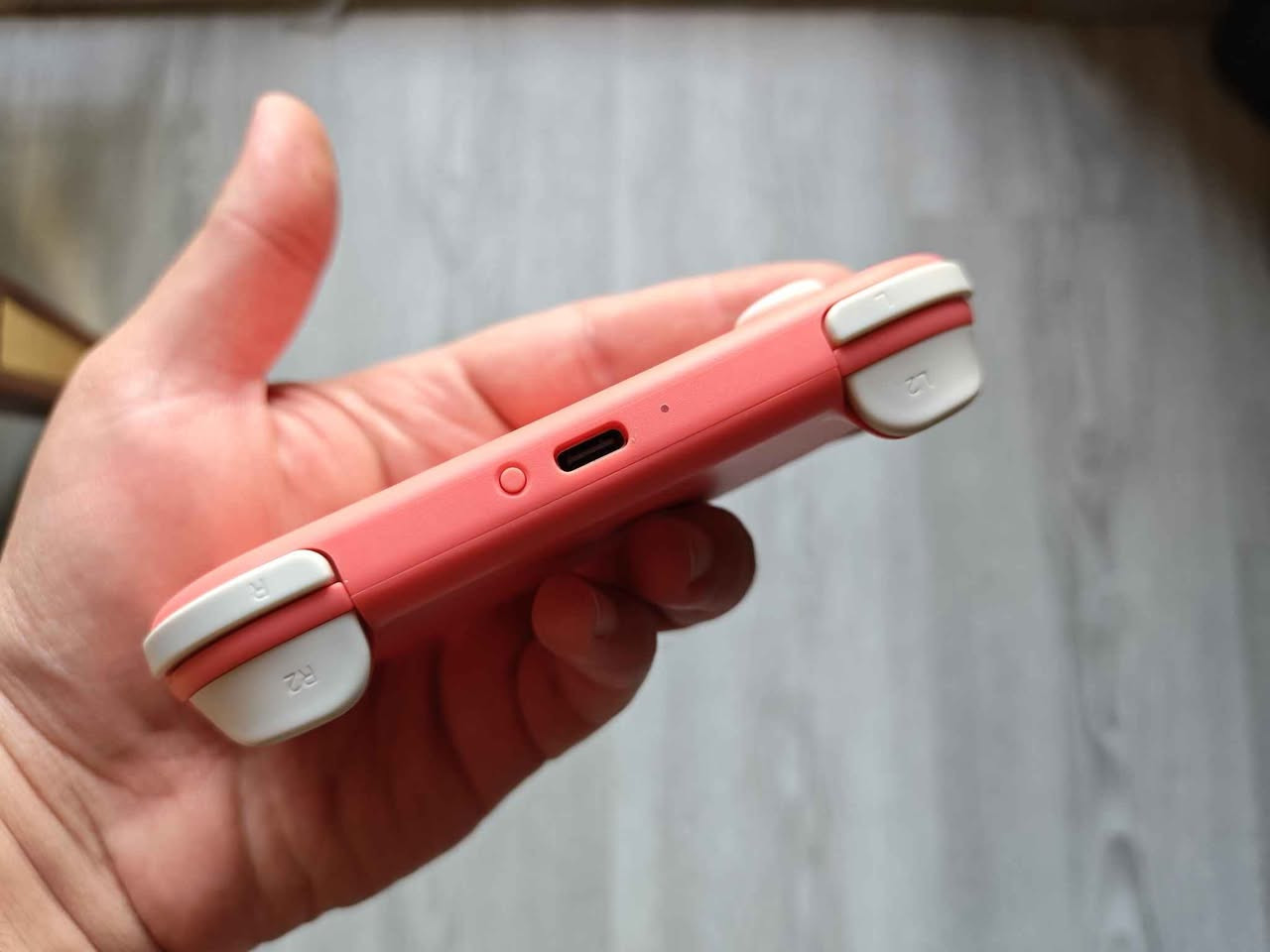 8BitDo Lite 2 جويستيك 

يشتغل ويه:
Switch 
Switch 2 
Android
Apple iOS 
Apple iPadOS 
Apple tvOS 
Apple macOS 
Windows 

customizable Turbo function
vibration
Turbo function
Motion control (for Switch only)

wireless Bluetooth ®
USB-C بغداد, العراق


**إذا كنت صاحب هذا الإعلان وتريد حذفه لأي سبب، رجاءا أرسل رسالة إلى الدعم الفني**