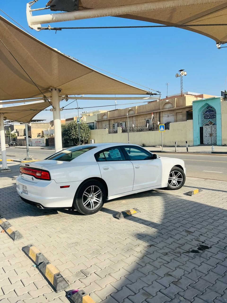 سلام عليكم 
جارجر ادوات 2014 خليجيه متومه وجاهزه بيها تبديل قطعه وحده فقط الباقي كفاله جاهزه تخم تاير حداديه تبريد تدفئه 
ما بيها كل نقص شغل وطلع وين ما يعجبك 
السعر 90 وبيها مجال للطيبين
مكان السياره البصره التنومه قريب الجسر الايطالي  
رقم الهاتف ***********
