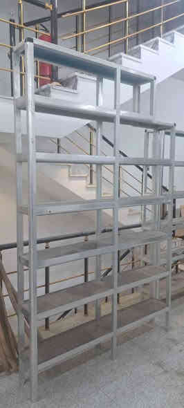 رفوف ألمنيوم عدد 3 القياسات 1متر ونص والثاني متر 80 والثالث مترين و25 سانتيم مع ميزين مدرجات 
بصرة حي الحسين *********** البصرة
