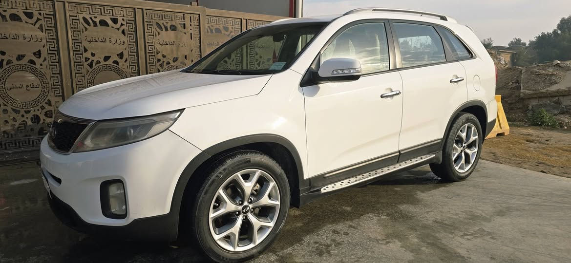 السلام عليكم
سياره سورنتو للبيع

موديل 2015 مكفوله كفاله عامه 
رقم بغداد بسمي شرط التحويل 

المواصفات 

 كامره خلفيه 
حساسات امامي وخلفي 
بك لايت LED
ويل كب 19
 بصمات 
كشنات جلد
سبعه  7 راكب
مري كهرباء 
كشنات جلد 
اناره بل يدات باب 
اناره داخلي 
6 سلندر
شاشه لمس 
اشاير بلمري 
تحكم ستيرن
اشاره ترحيب 
قطع تبريد عدد 3
كرسي السائق  كهربائي
تبريد وتدفئه شغال
سعر: 198 وبيها مجال
مكاني بابل الحمزه الغربي

الاستفسار: ***********
                ***********
