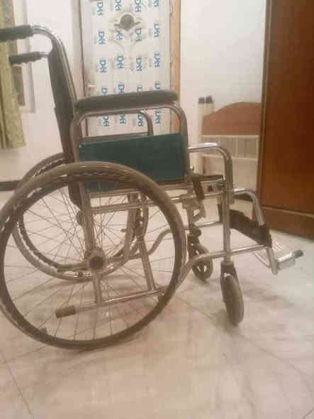 عربانه الوحده ب 25 
***********
